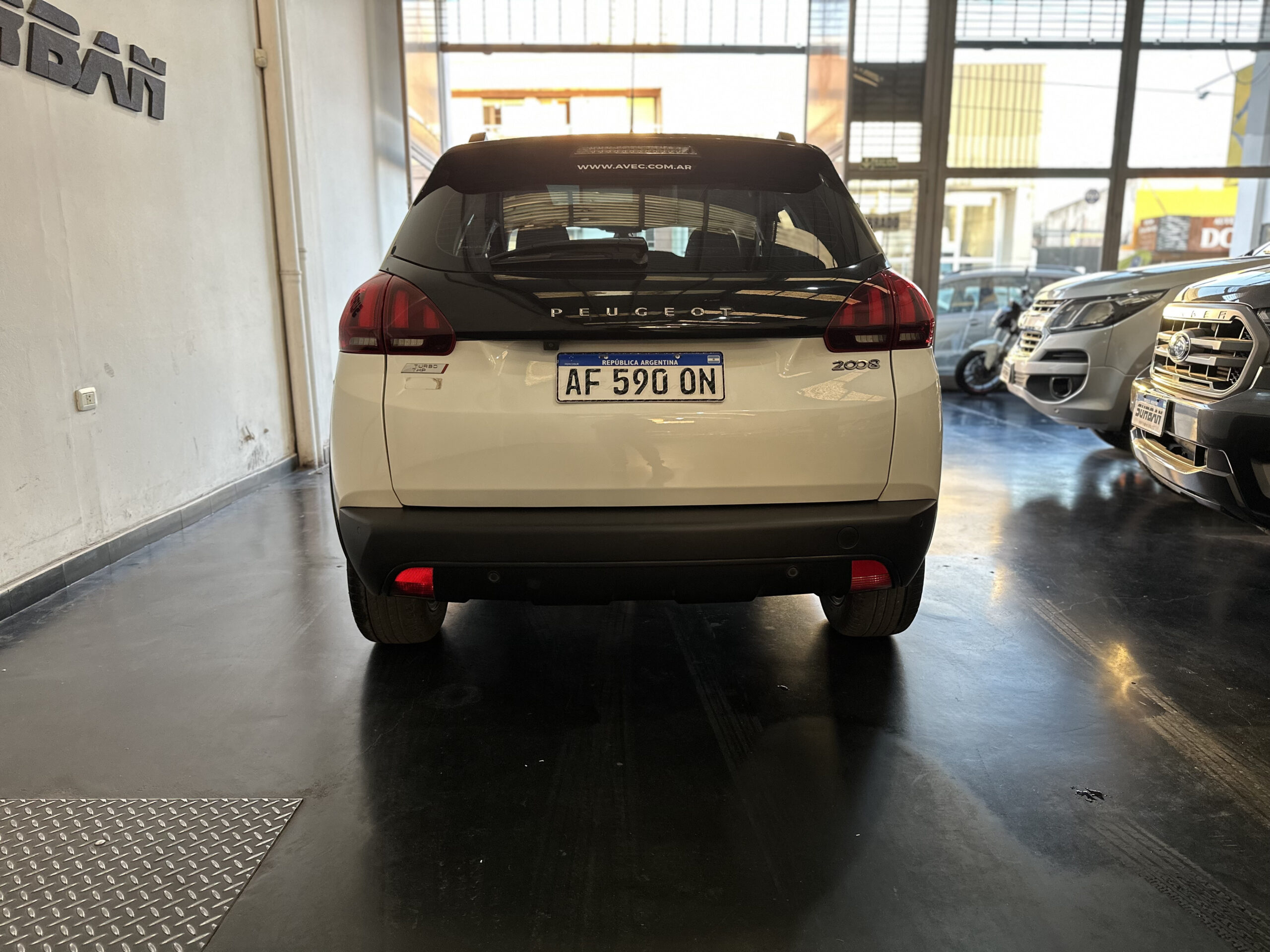 
								PEUGEOT 2008 Sport 1.6 thp Tiptronic full									