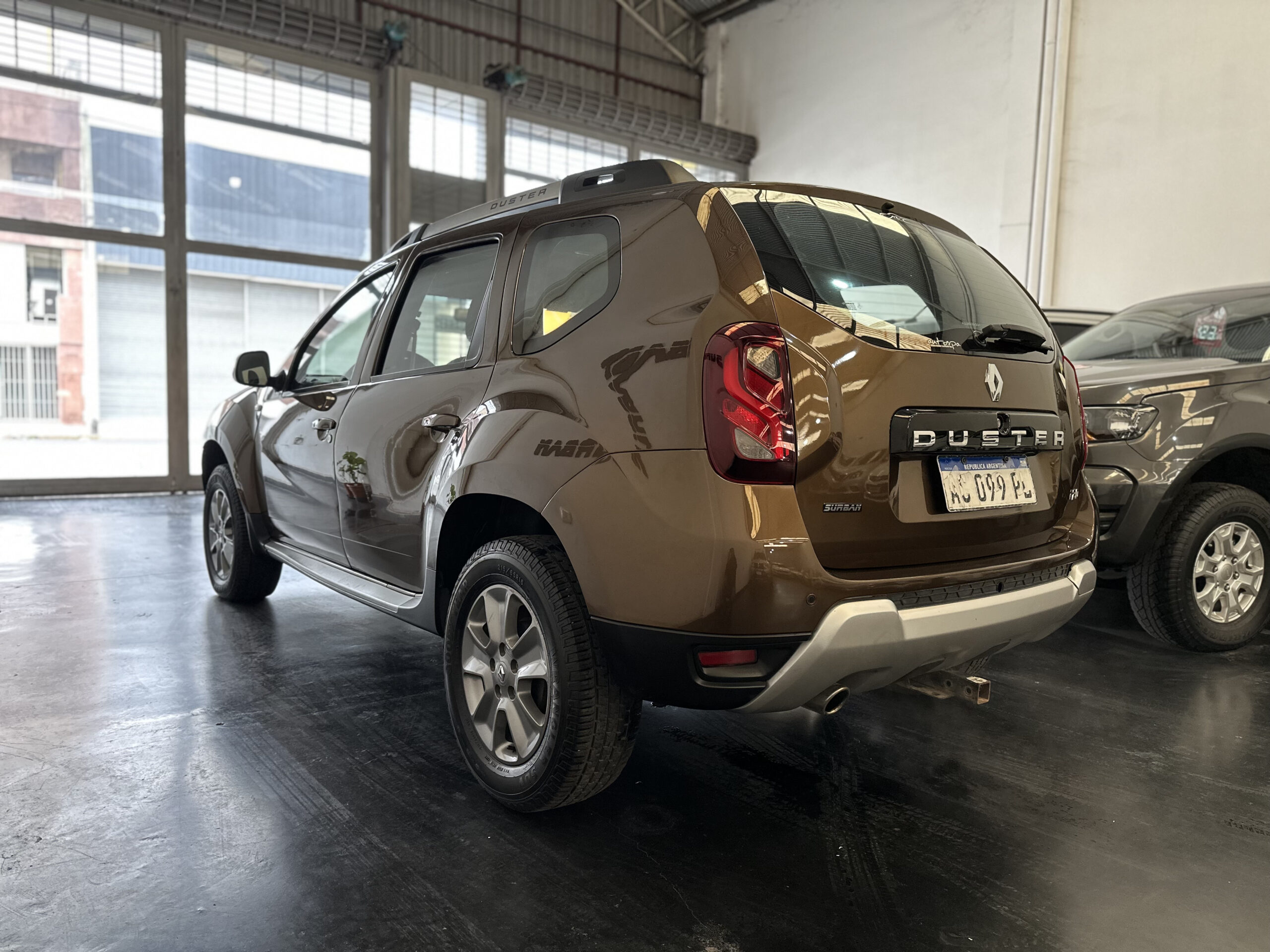 
								Renault Duster 2.0 Privilege 4wd full									