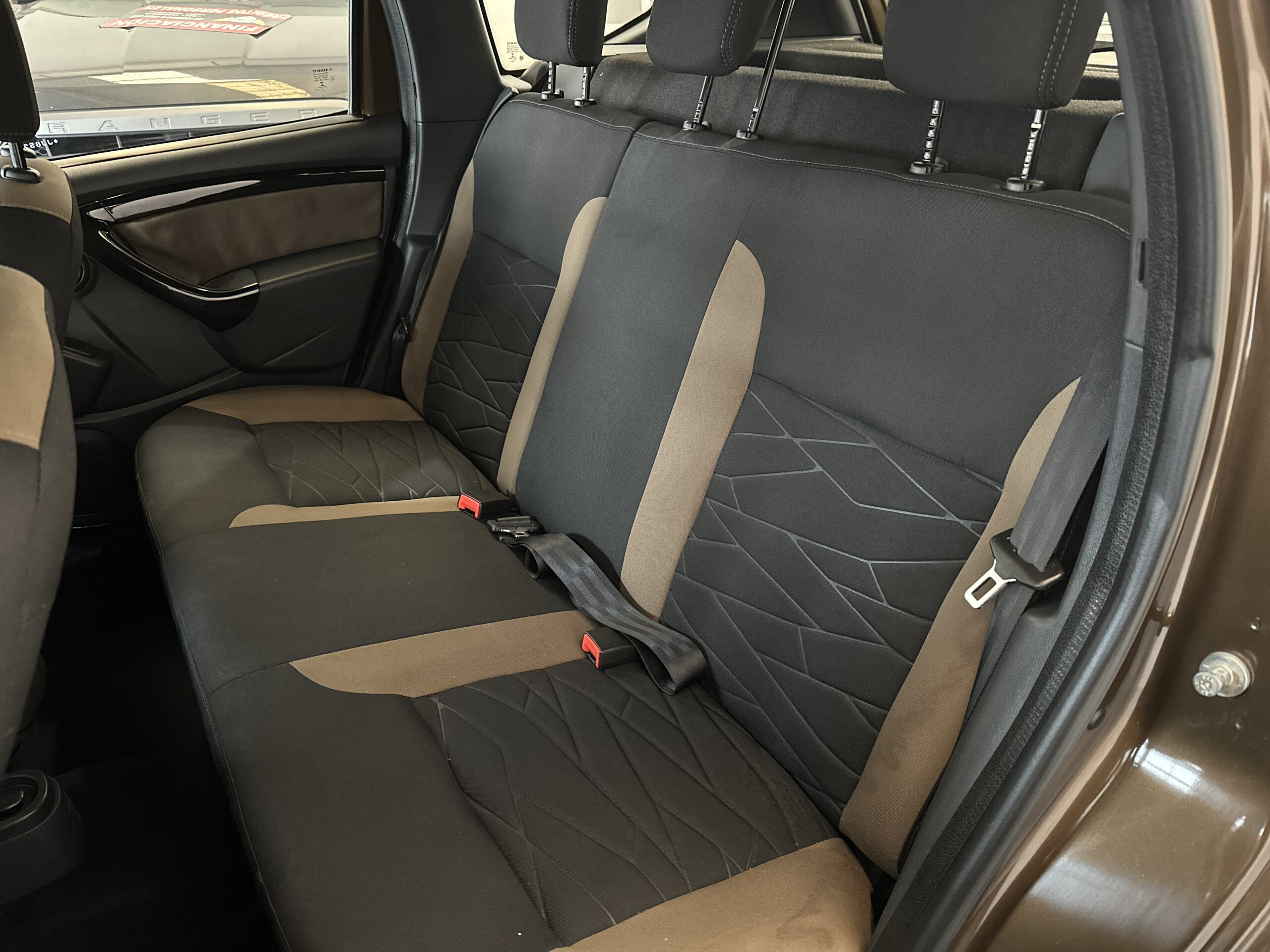 
								Renault Duster 2.0 Privilege 4wd full									