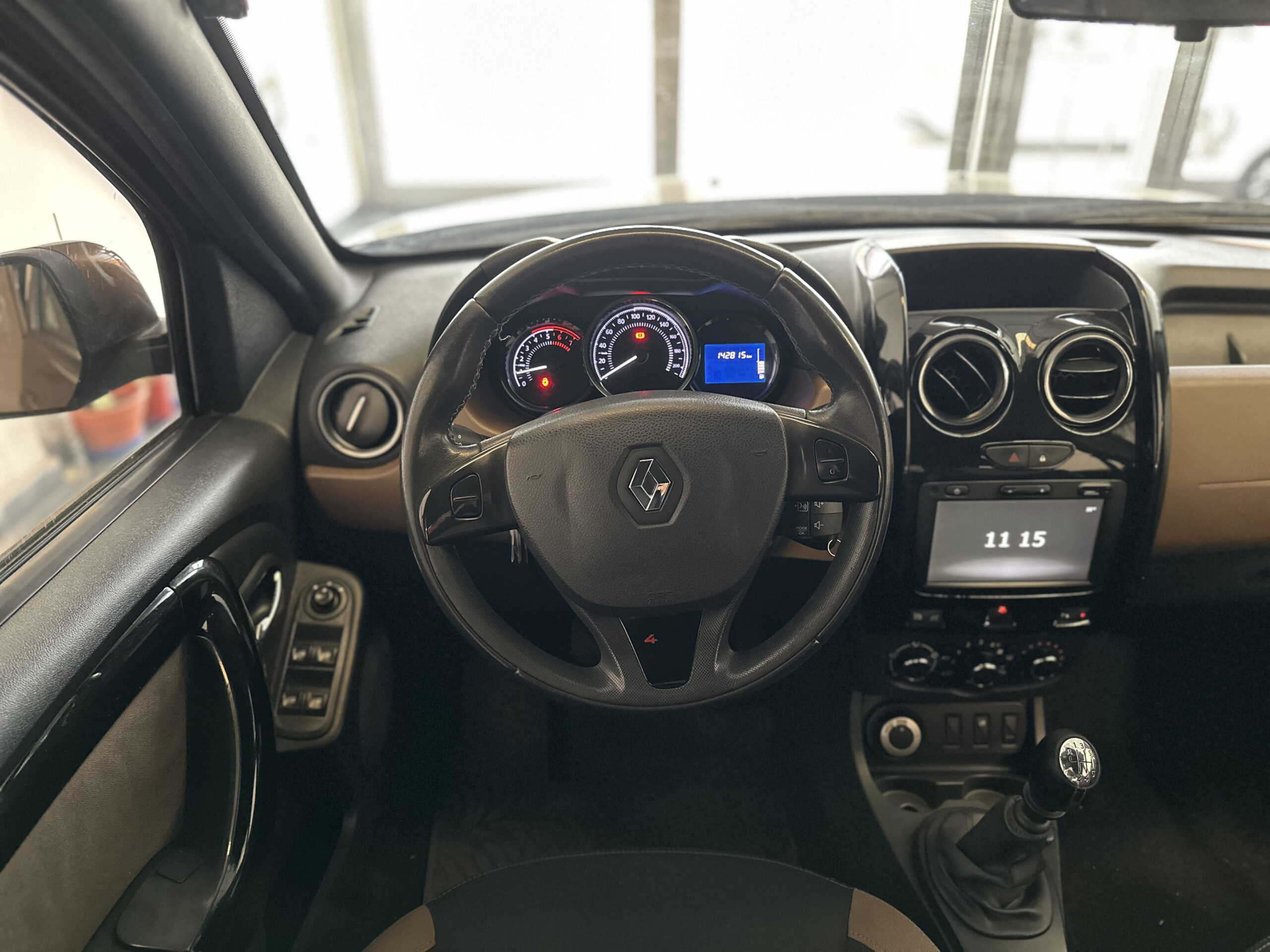 
								Renault Duster 2.0 Privilege 4wd full									