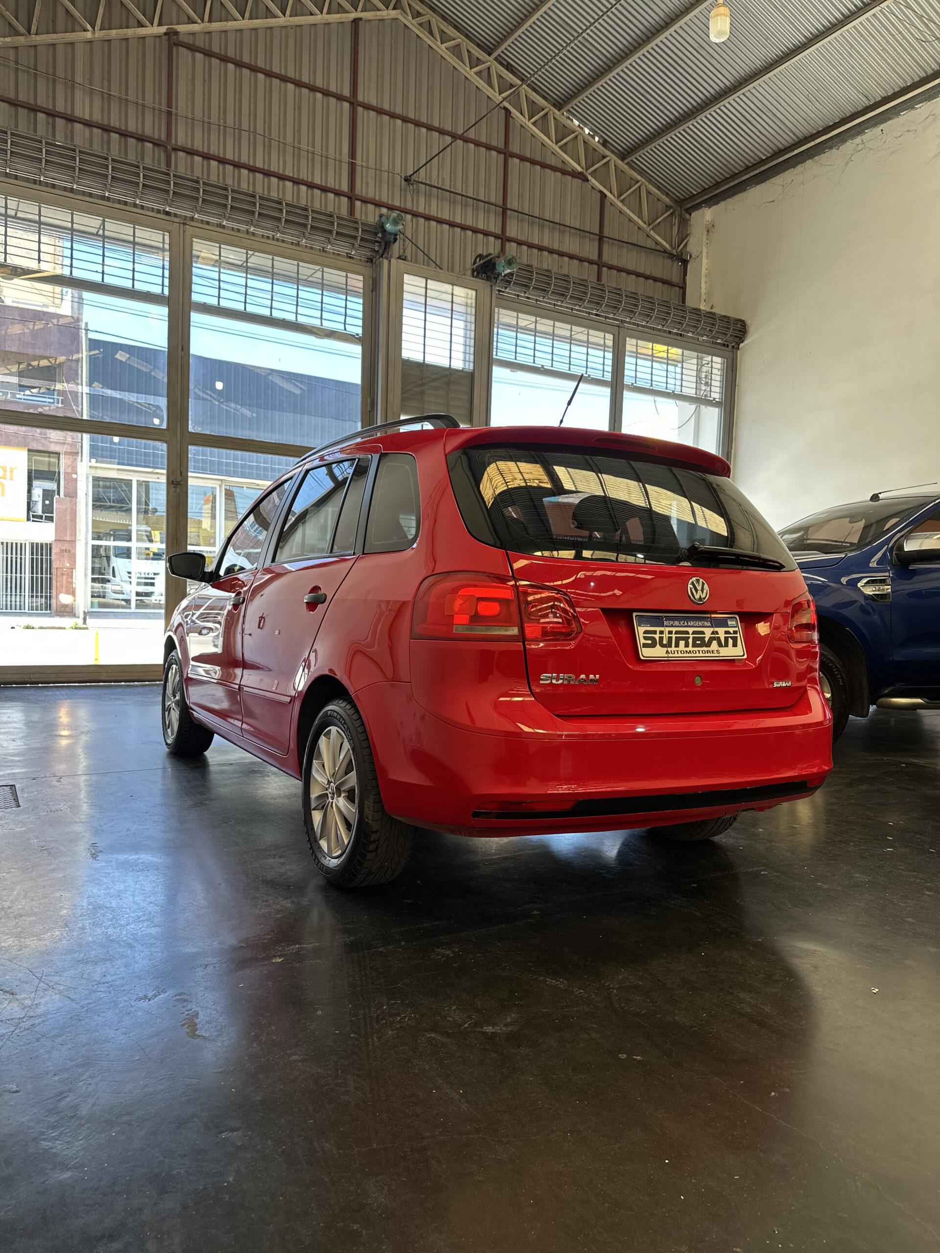 
								Volkswagen Suran 1.6 Trendline full									