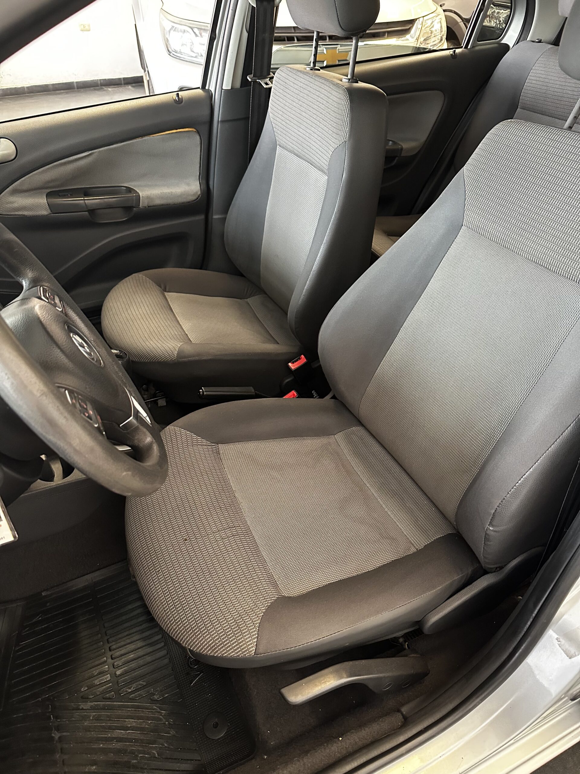 
								VOYAGE 1.6 Confortline Plus full									