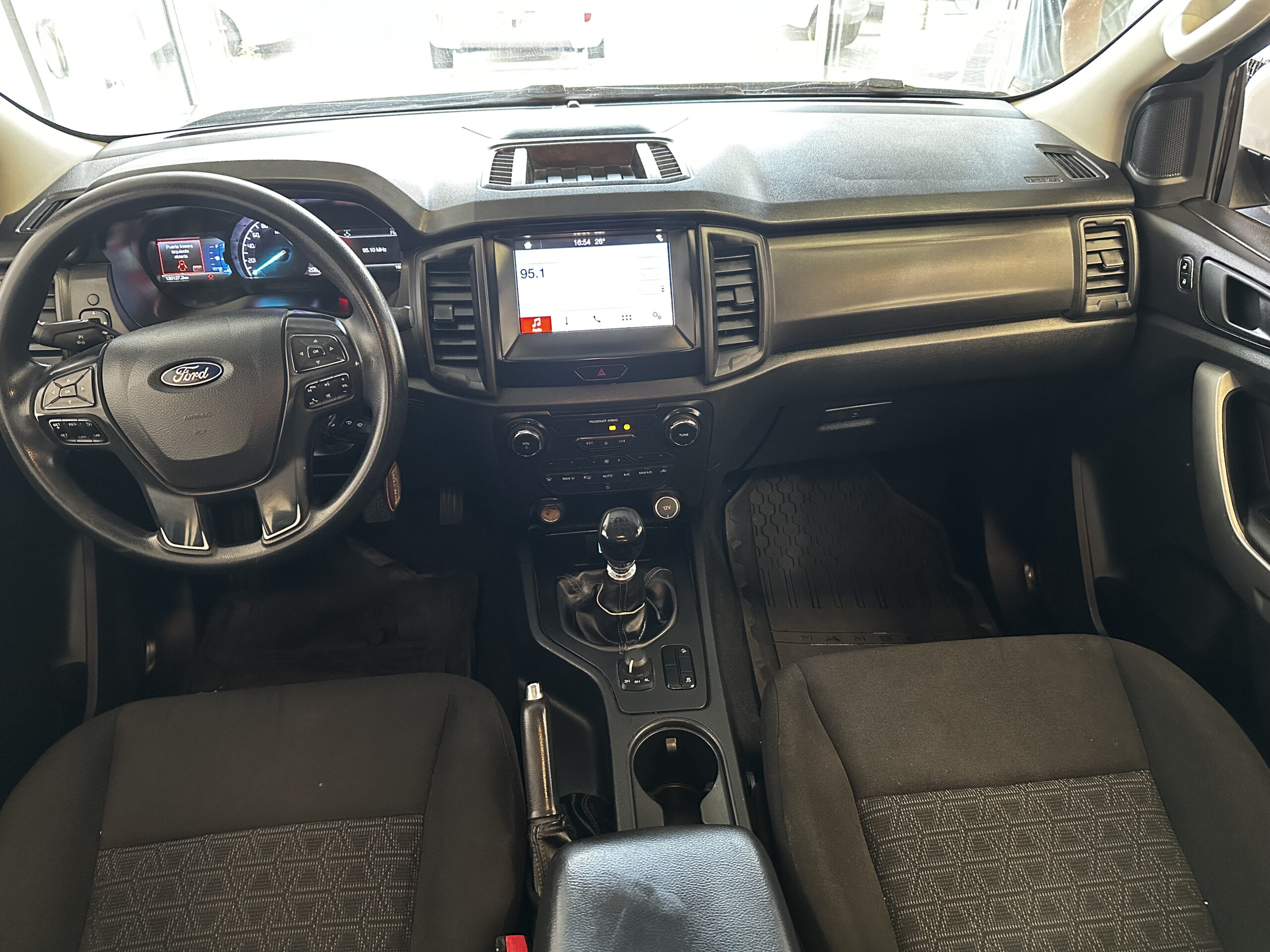 
								Ford Ranger 3.2 XLS DC 4×4 full									