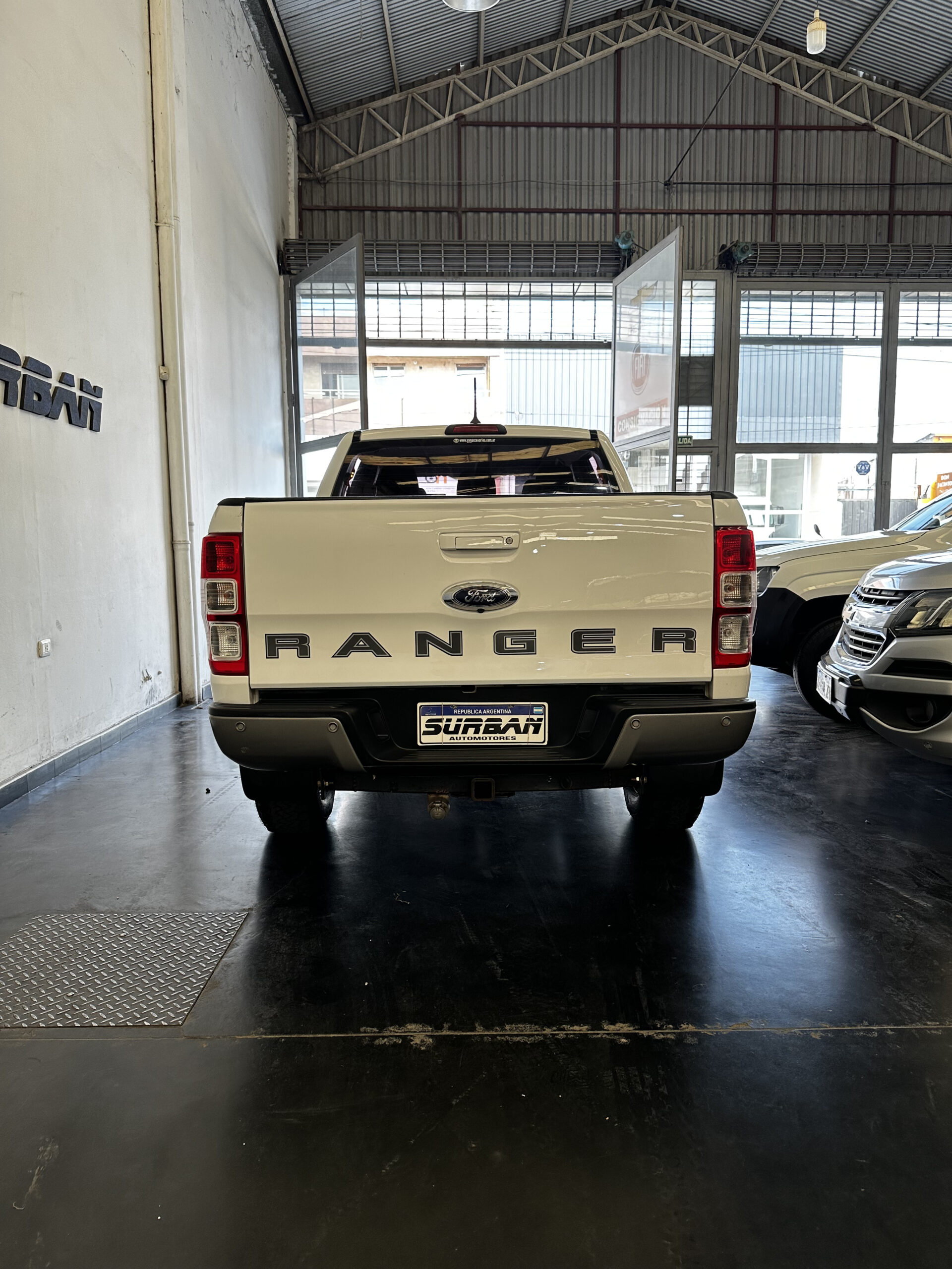 
								Ford Ranger 3.2 XLS DC 4×4 full									