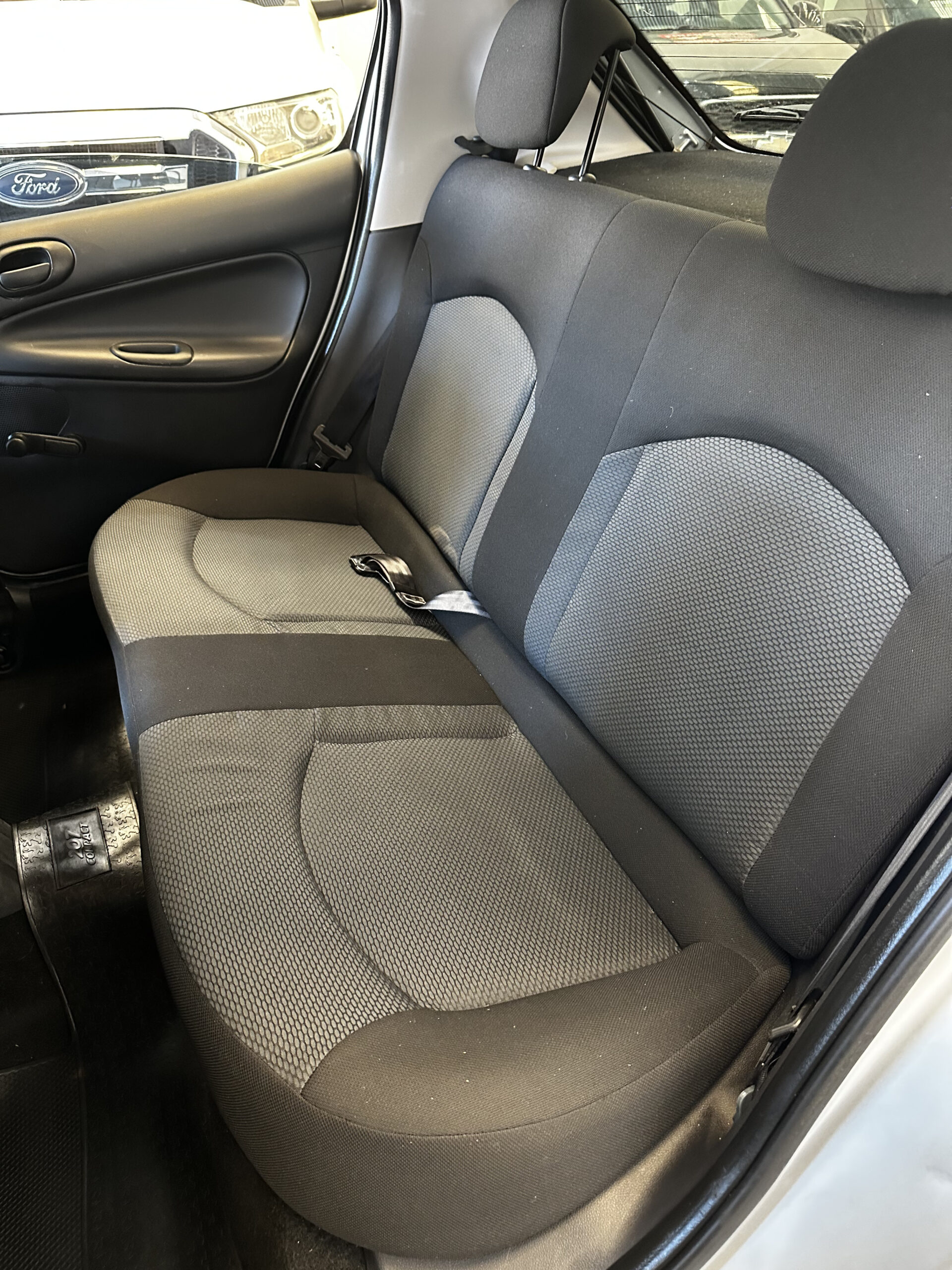 
								Peugeot 207 1.4 Allure 5P full									