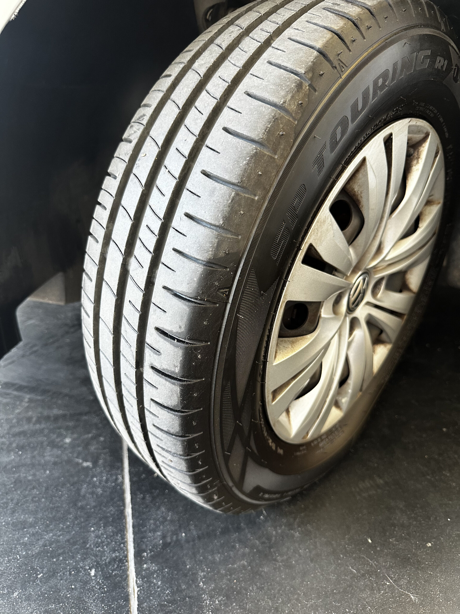 
								Volkswagen Gol Trend 1.6 5p L17 gnc full									