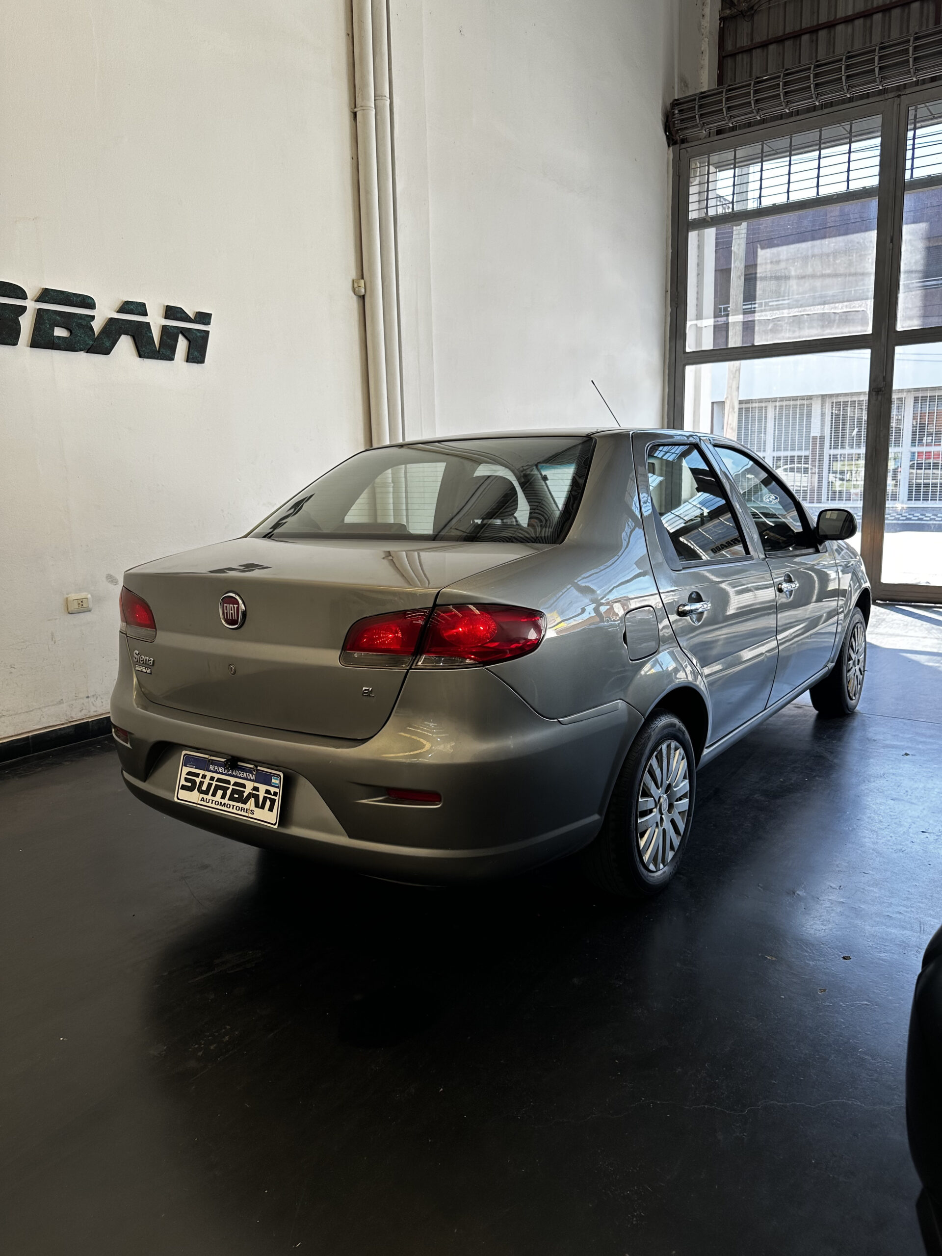 
								FIAT SIENA 1.4 GNC full									