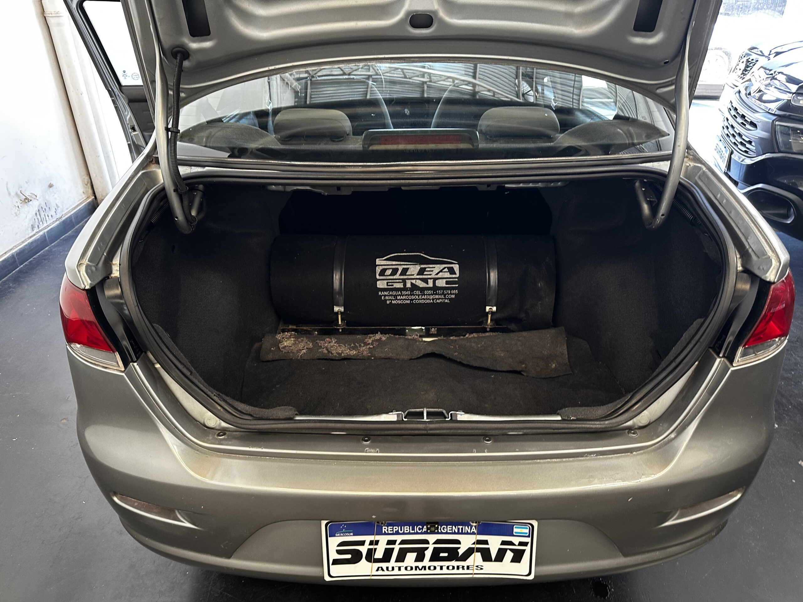 
								FIAT SIENA 1.4 GNC full									