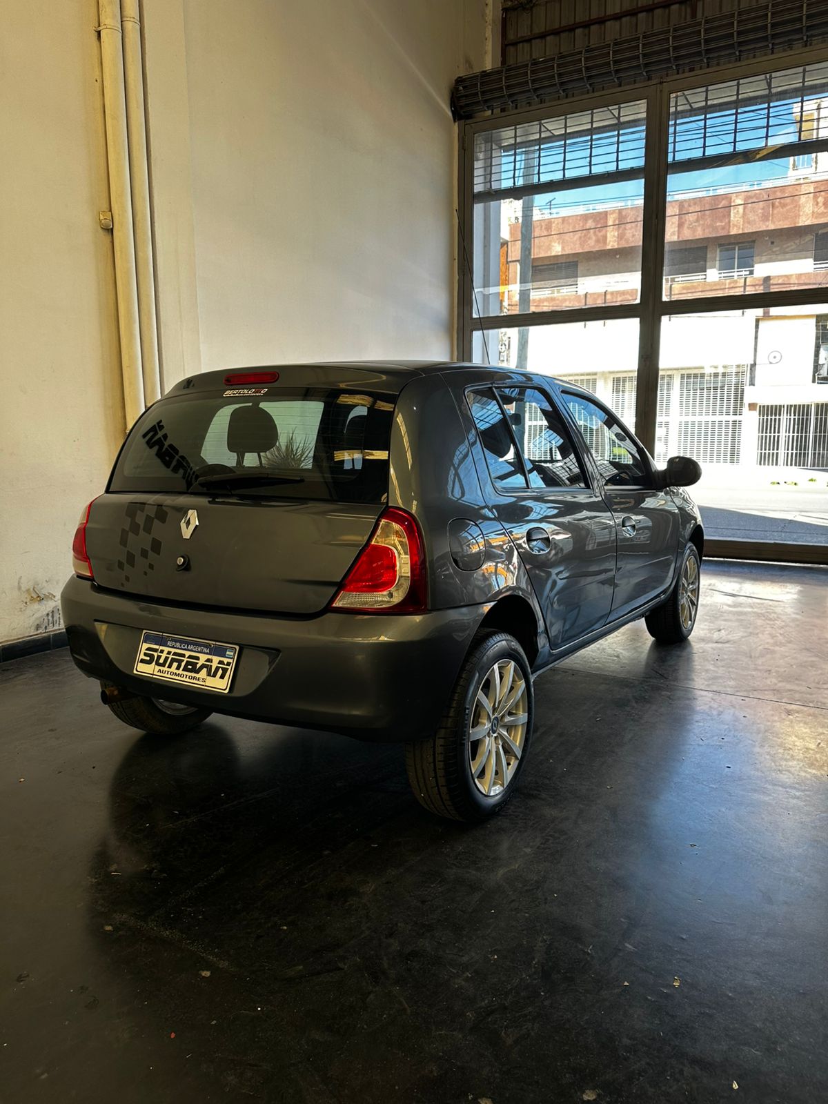 
								RENAULT CLIO 1.2 Mio Expression 5P full									