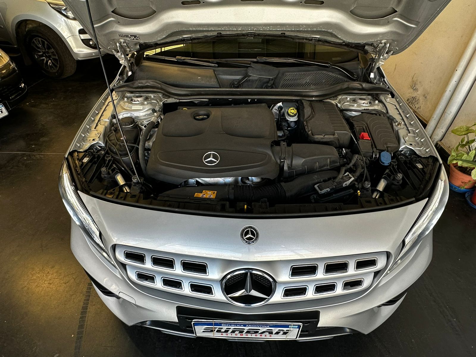 
								MERCEDES BENZ GLA 250 4 matic full									
