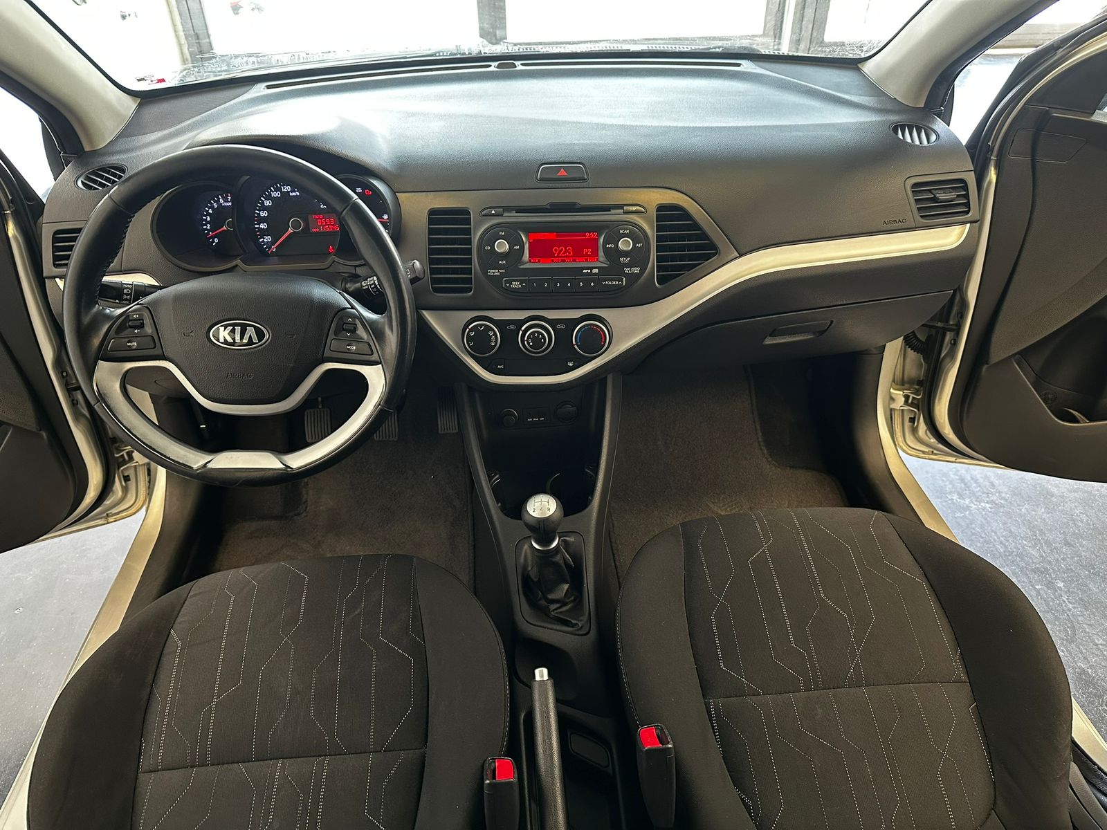 
								KIA PICCANTO 1.2 EX full									