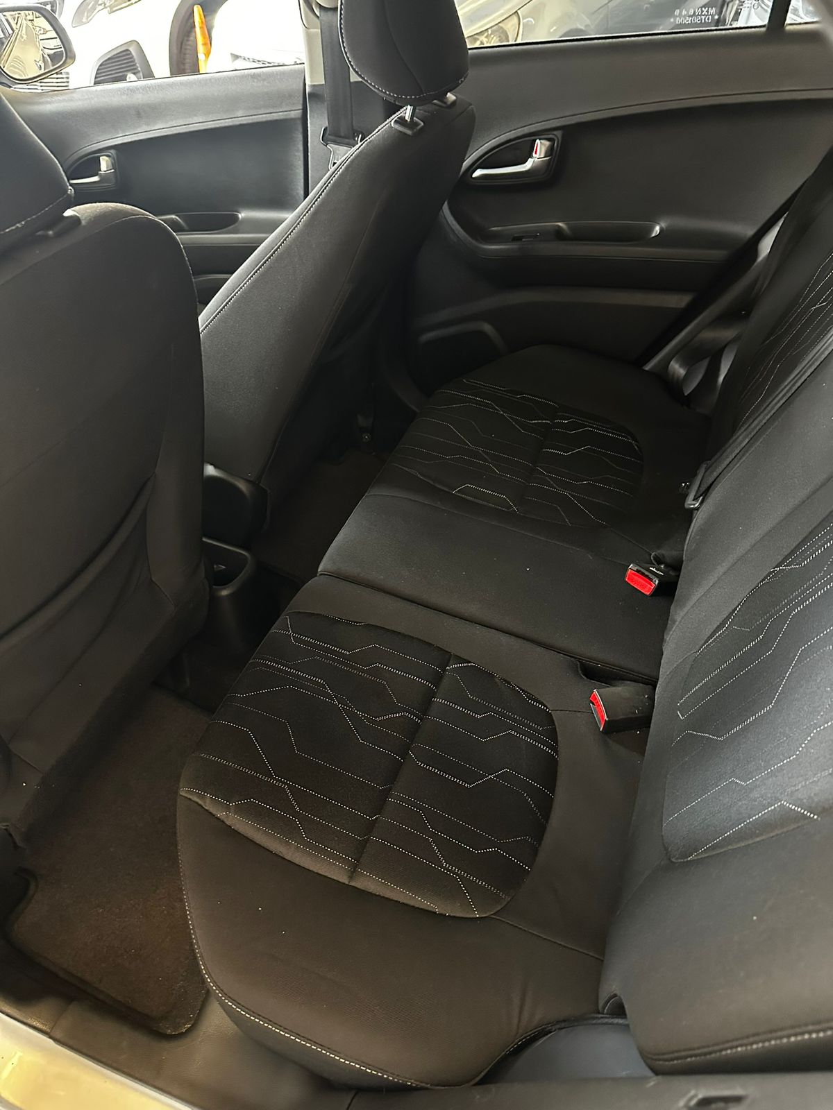 
								KIA PICCANTO 1.2 EX full									