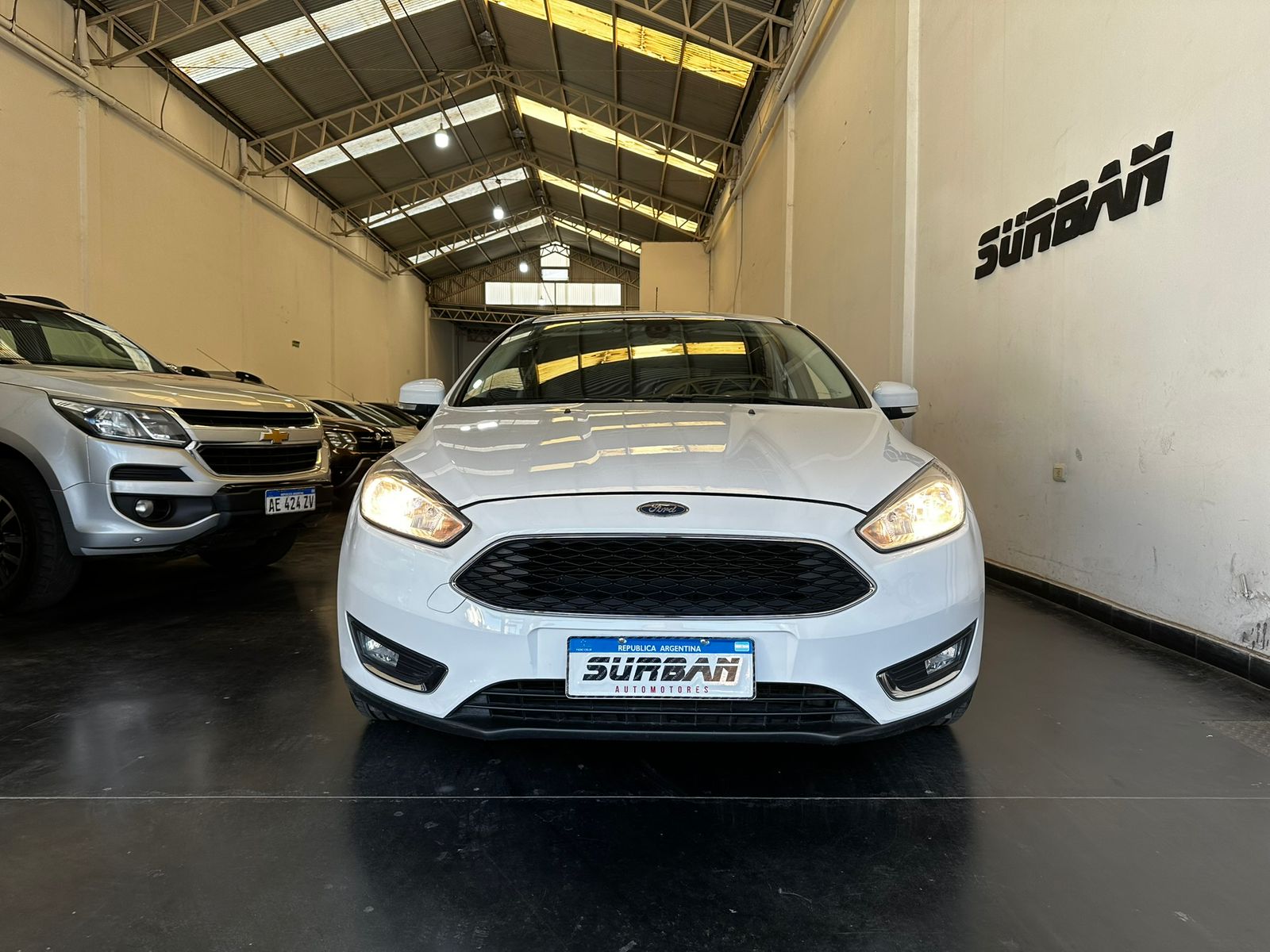 
								FORD FOCUS 2.0 SE Plus 5p Power Shift full									