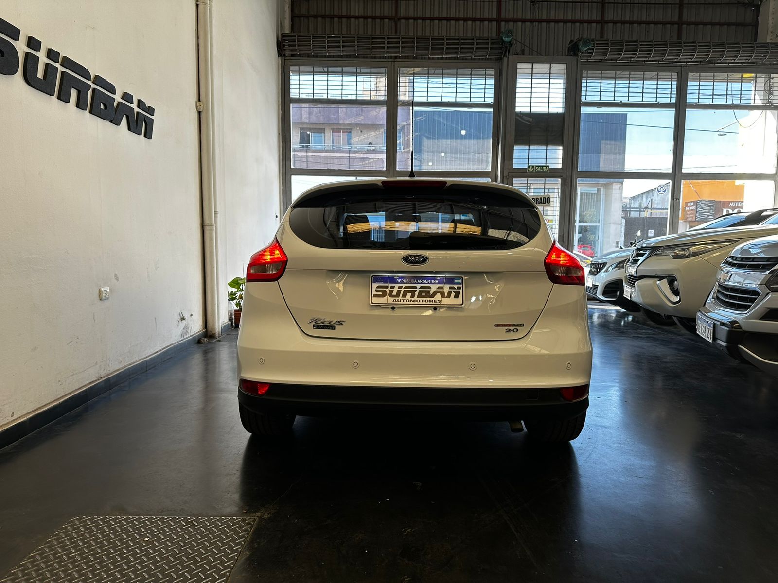 
								FORD FOCUS 2.0 SE Plus 5p Power Shift full									