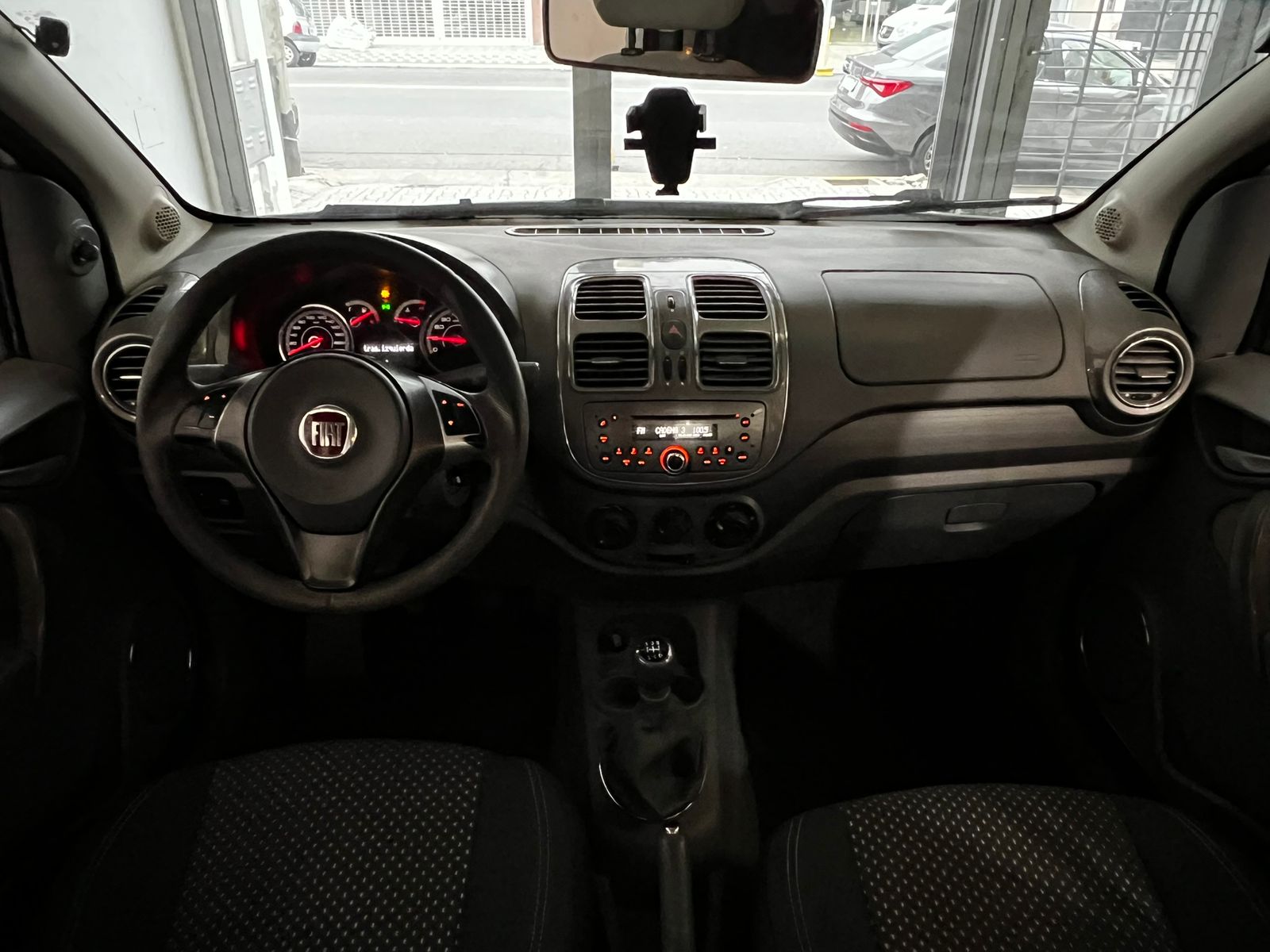 
								FIAT GRAN SIENA 1.6 Essence full									