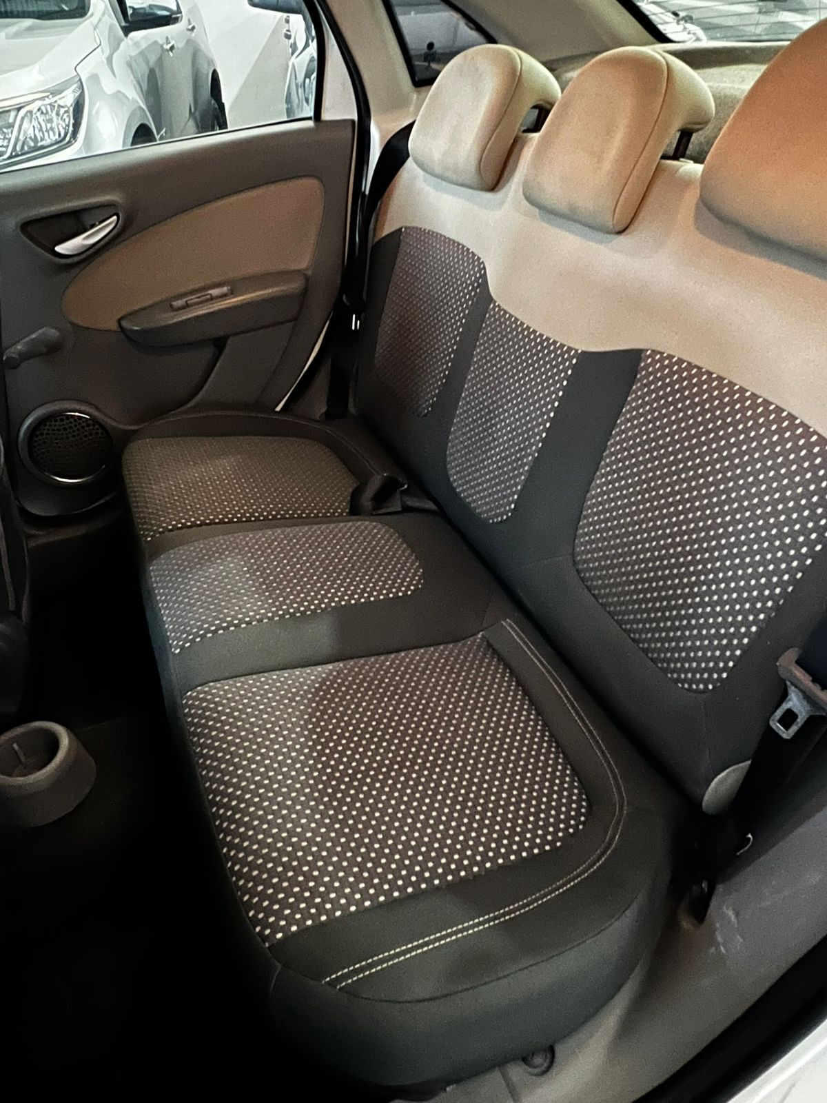 
								FIAT GRAN SIENA 1.6 Essence full									