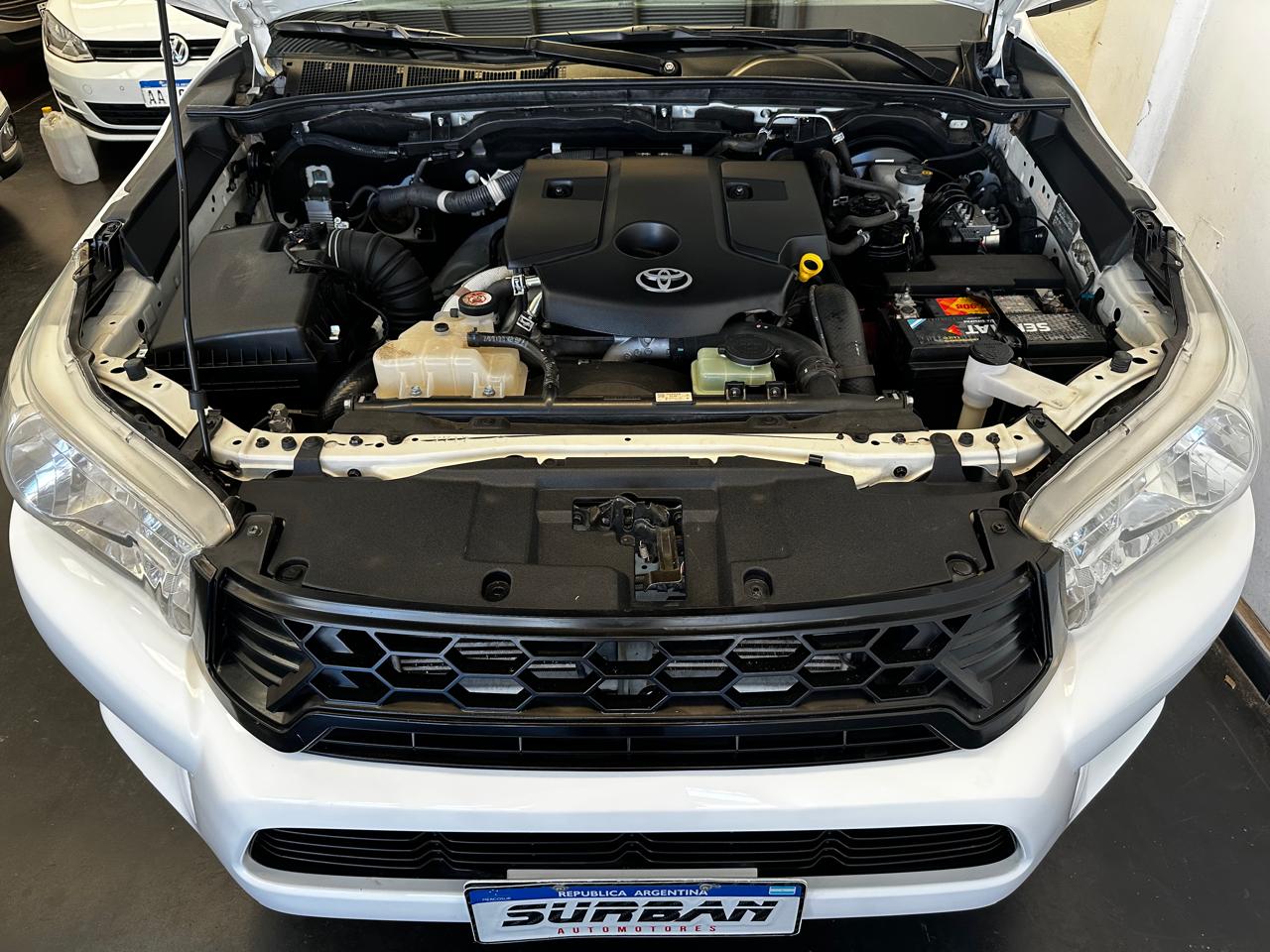 
								TOYOTA HILUX SR 2.8 4×4 DC full									