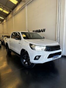 TOYOTA HILUX SR 2.8 4×4 DC