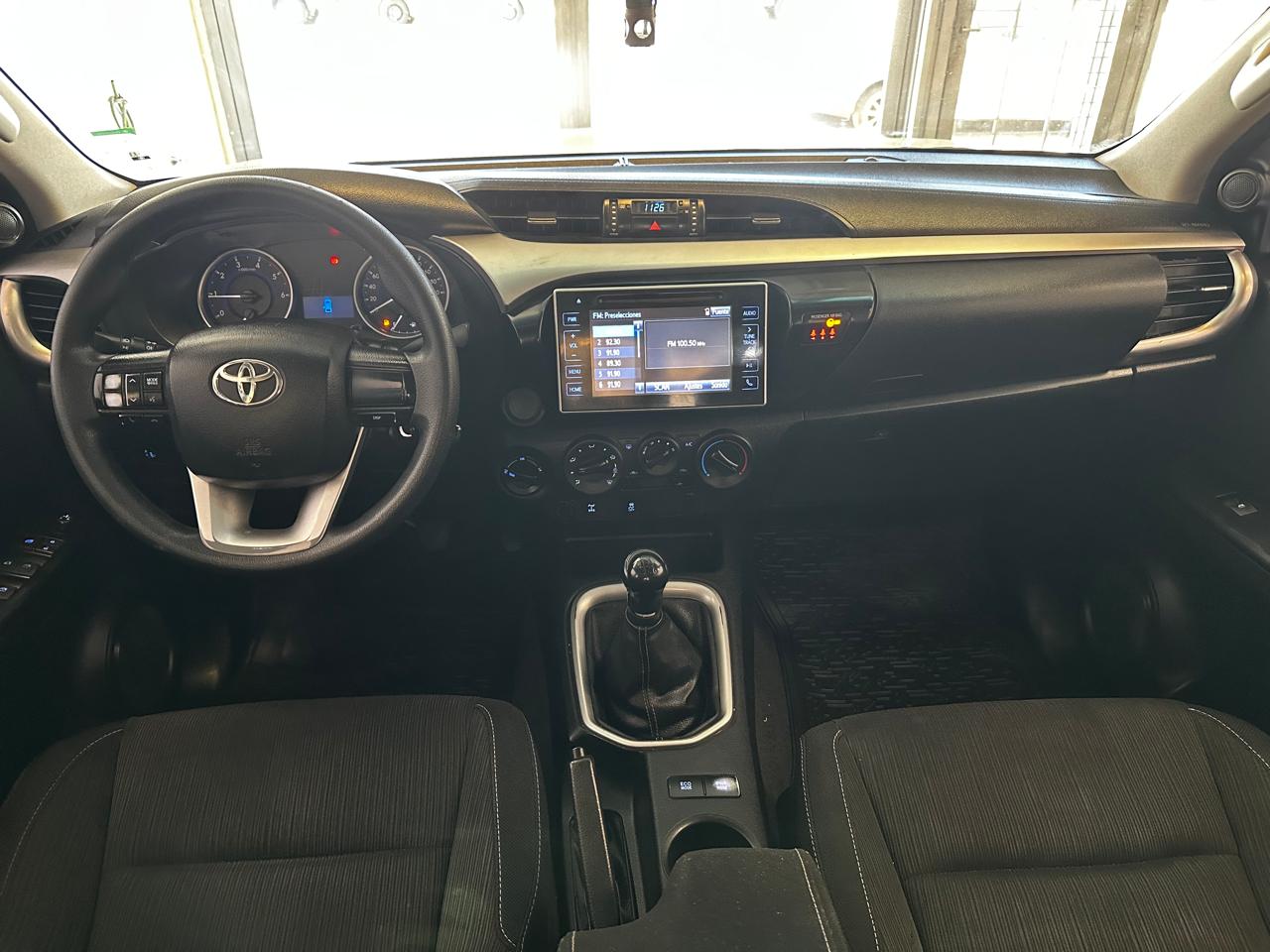 
								TOYOTA HILUX SR 2.8 4×4 DC full									