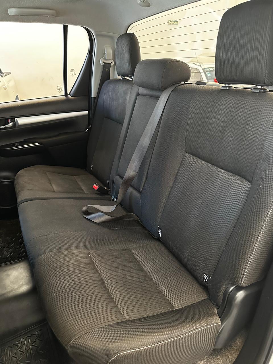 
								TOYOTA HILUX SR 2.8 4×4 DC full									