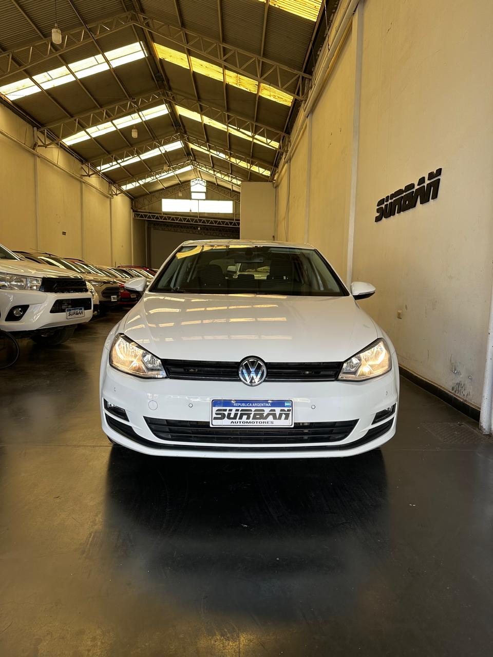 
								Volkswagen Golf 1.4 Tsi Bluemotion Confortline full									