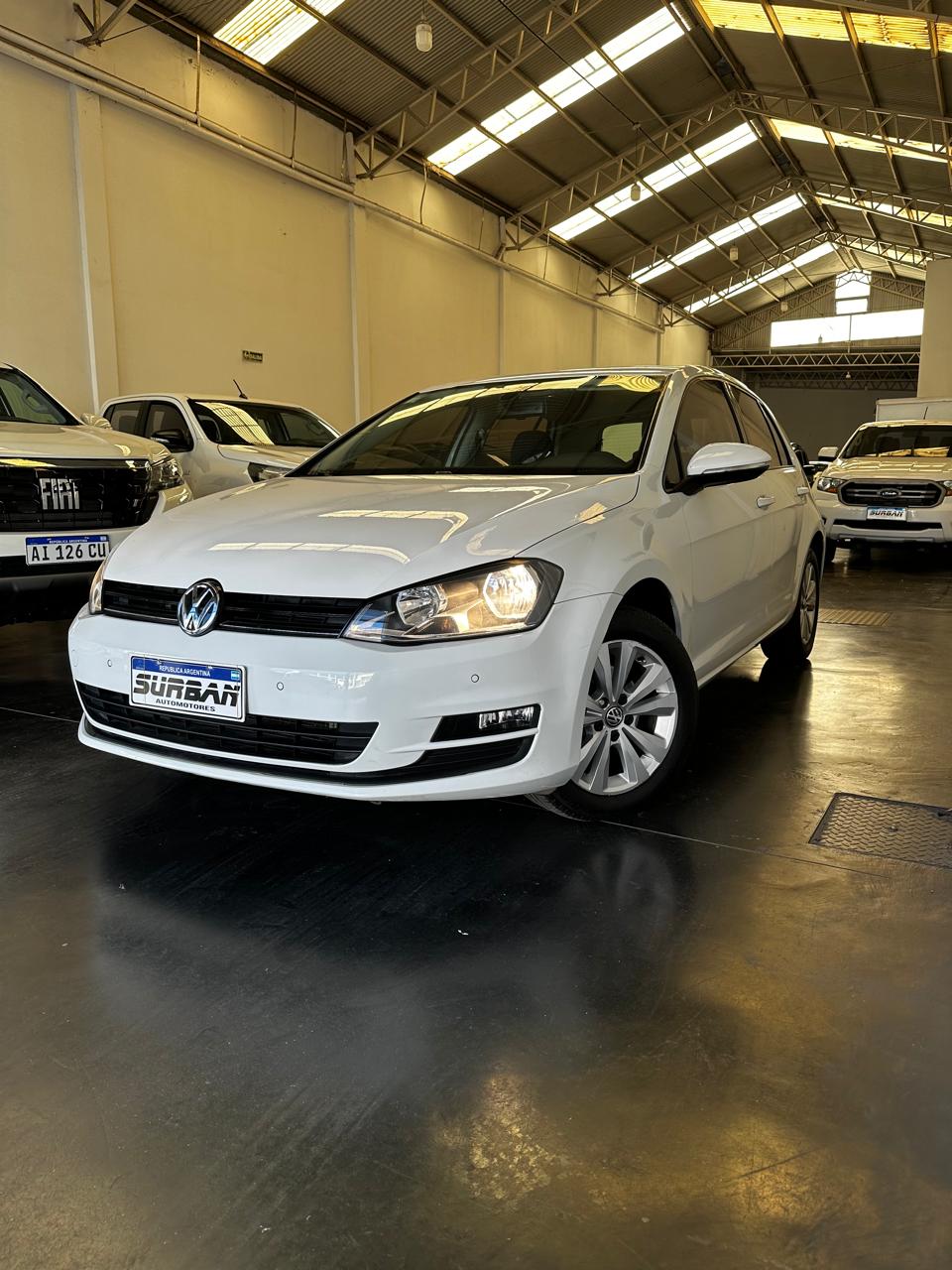 
								Volkswagen Golf 1.4 Tsi Bluemotion Confortline full									