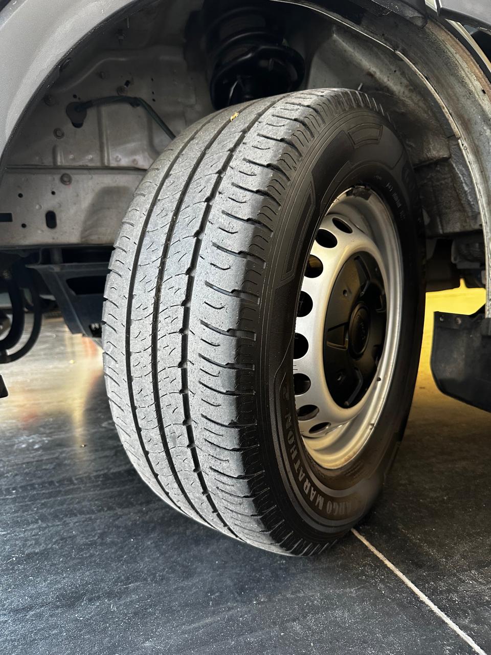 
								Ford Transit 2.2 Tdi Furgón Largo full									