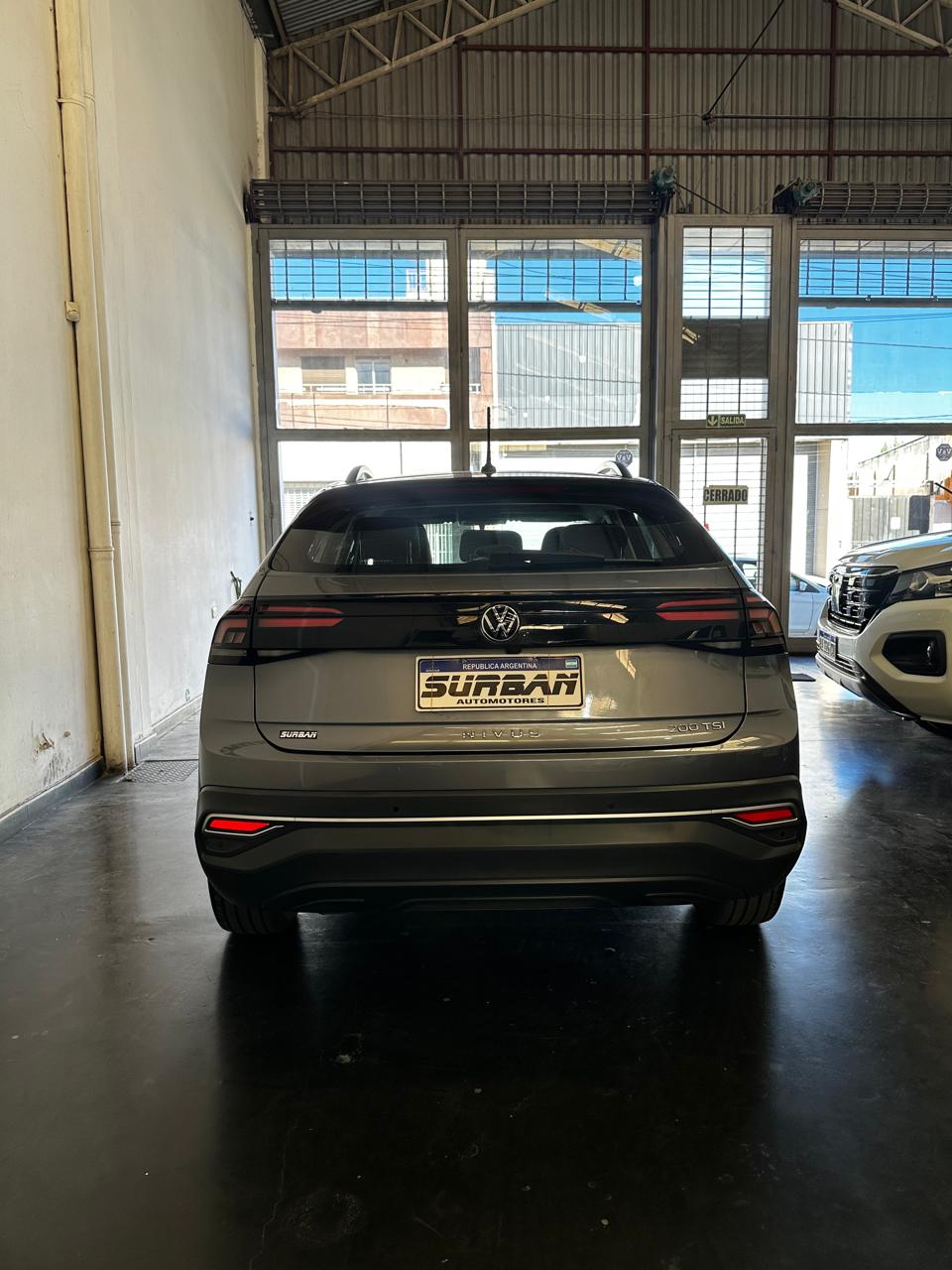 
								Volkwagen Nivus 1.0 Tsi 200 Confortline AT full									